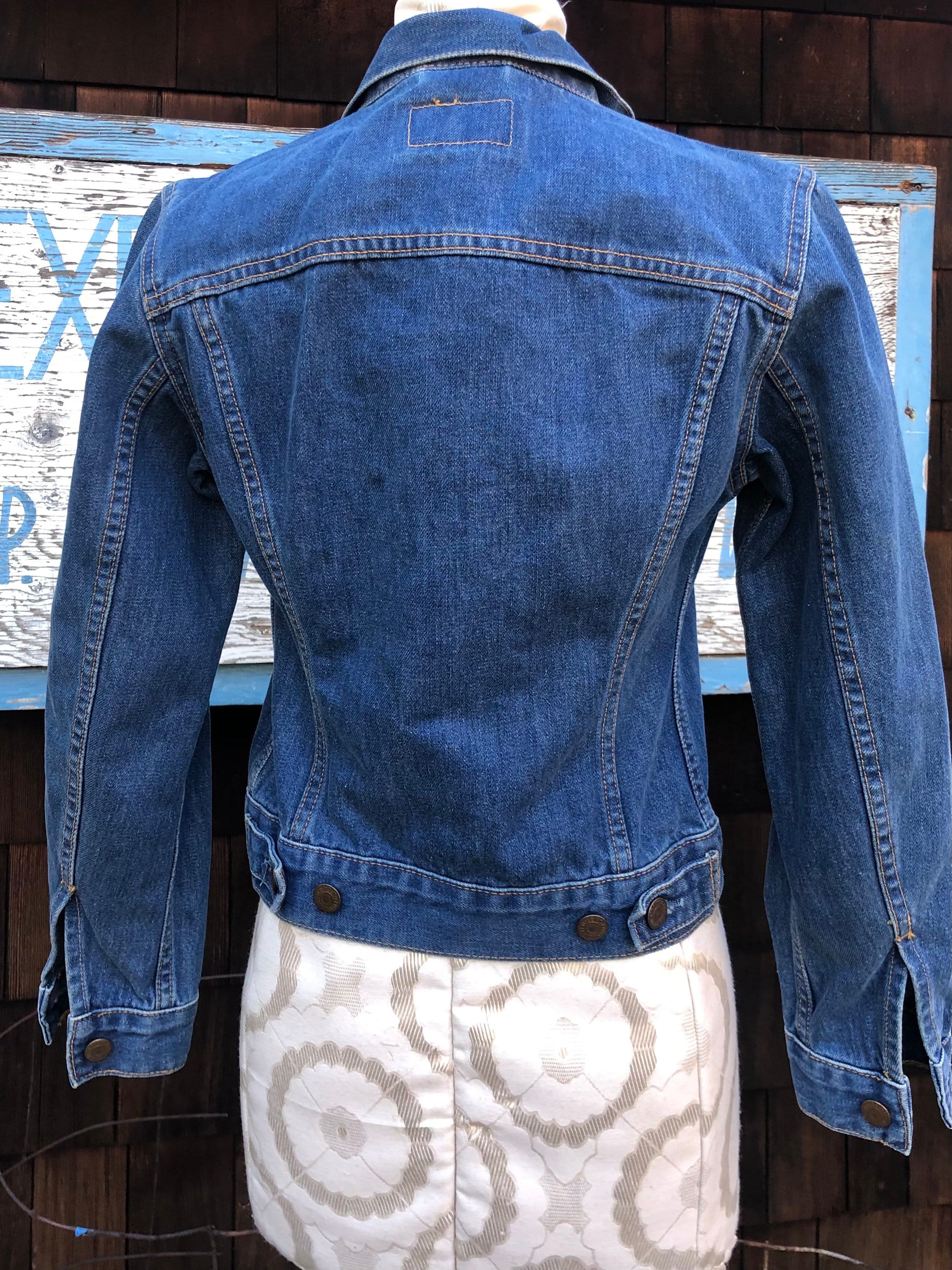Levi's 70590 04 Ladies Vintage Dark Blue Denim Trucker Levi's 70590 04 Ladies Vintage Dark Blue Denim Trucker