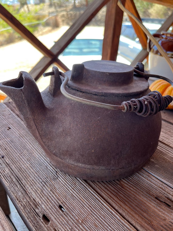 Vintage Cast Iron Rusty Kettle Etsy