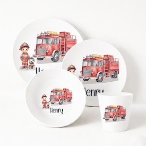 Kinderteller und Becher Henry – personalisiert mit Name – rotes Feuerwehrauto & Feuerwehrkind – Geschenk Junge zur Geburt oder Geburtstag
