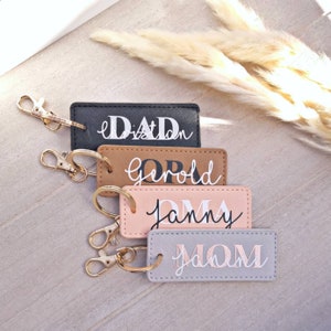 Schlüsselanhänger Mom/Dad/Oma/Opa mit Namen aus Leder in 4 Farben