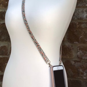 Mobiele telefoonriem/-koord over het lichaam - dubbele sluiting (kan worden gemaakt met de meeste stoffen in de Littlehmakes-shop)