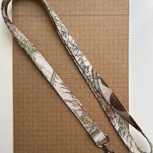 Tour de cou longe en tissu Timeless Treasure Ancient, carte