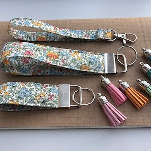 Llavero o llavero de pulsera - Liberty Spring No me olvides tela