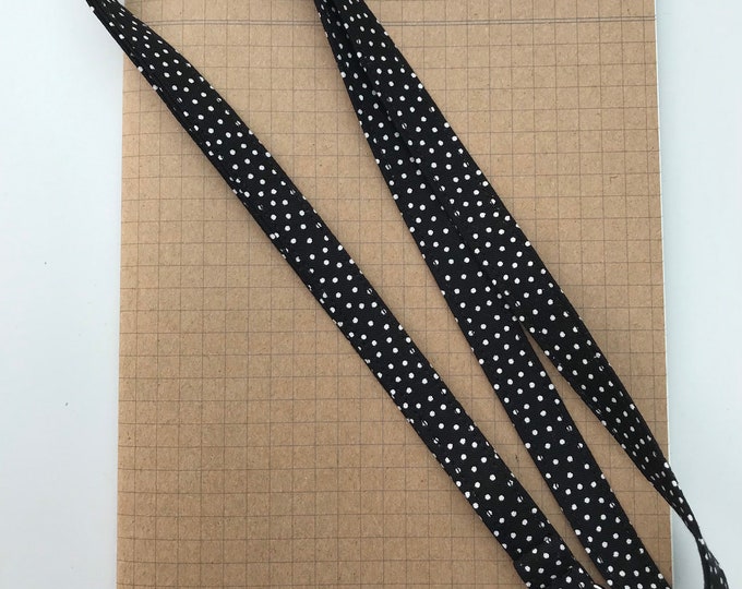 Black & white spotty fabric lanyard