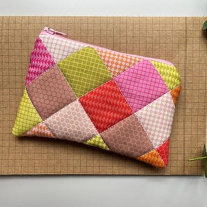 Coin purse - Quilted patchwork pink fabric