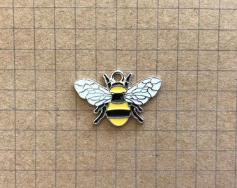 Bee charm