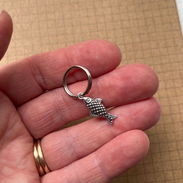 Porte clés poisson bois - Etsy France