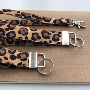 Llavero o pulsera de tela con estampado animal