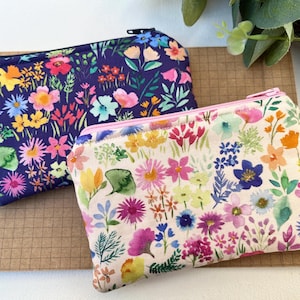 Porte-monnaie/porte-cartes - Tissu Lewis & Irene avec des fleurs