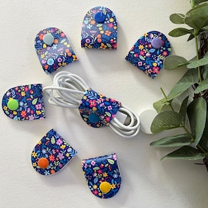 Serre-câbles, serre-câbles, serre-câbles en similicuir à fleurs bleues