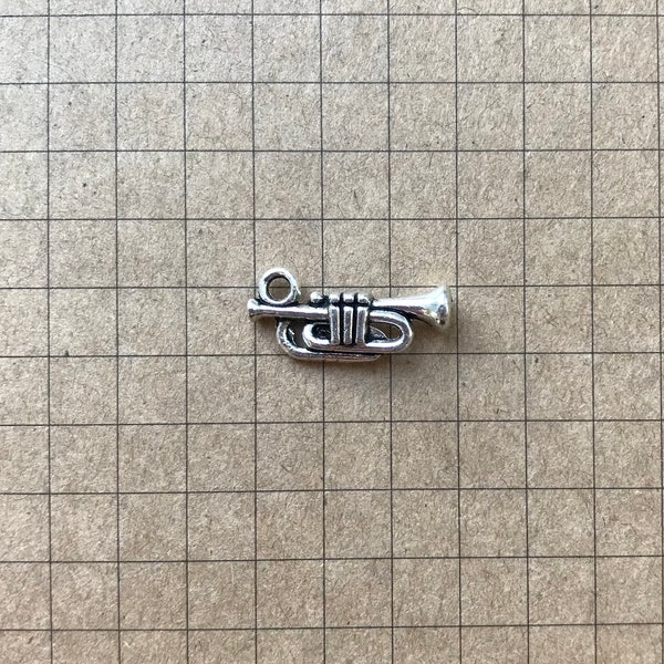 Trumpet charm