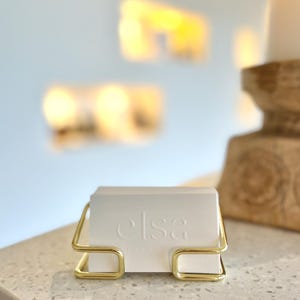 Eleganter Visitenkartenhalter aus Messing | Minimalist Schreibtisch Accessoire | Modernes Büro Dekor