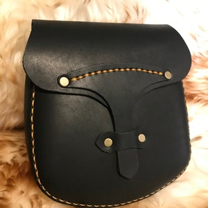 Echtes Leder Hand genäht Handmade Leder Steampunk Schwarz Leder Runde Beutel Hüfttasche Taille Tasche Festival Gürteltasche