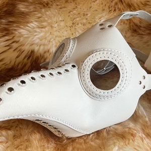 Máscara de plaga de cuero blanco Steampunk Doctor de la plaga ideal para usuarios de gafas Cuero genuino Hecho a mano Cosido a mano