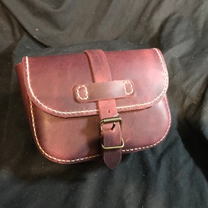 Véritable cuir cousu à la main à la main cramoisi bordeaux ceinture sac en cuir hanche sac taille sac Festival ceinture sac