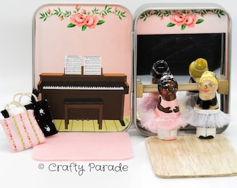 Ballerina Peg Doll Set: Ballet Class Personalized in Illustrated Tin