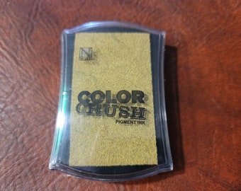 Hampton Art Nicole Color Crush Pigment Ink Pad Gold