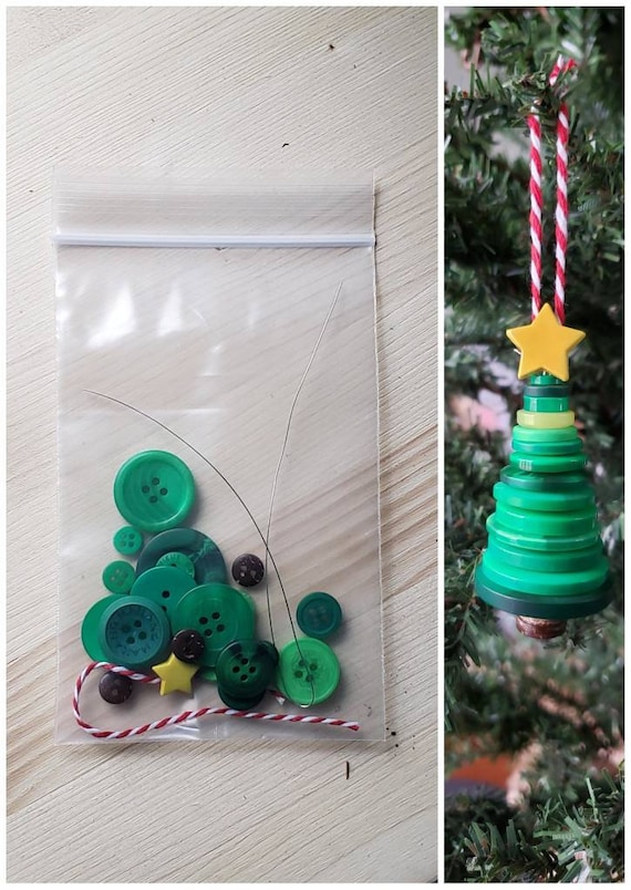 Faire des décorations pour le sapin de Noël en boutons – DIY facile et