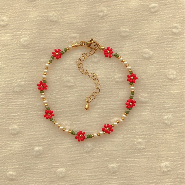 Eleanor-armband | Delicate poinsettia bloemarmband | Sierlijke zaadkralenarmband | Handgemaakte kralenarmband | Goud gevulde sieraden