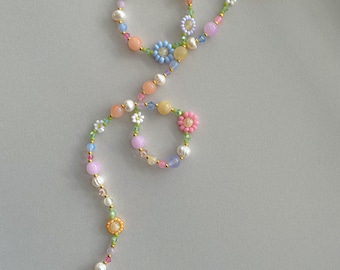 Paisley Halskette | Zarte Frühlingsblumen Halskette | Zierlicher Seed Bead Kristallschmuck