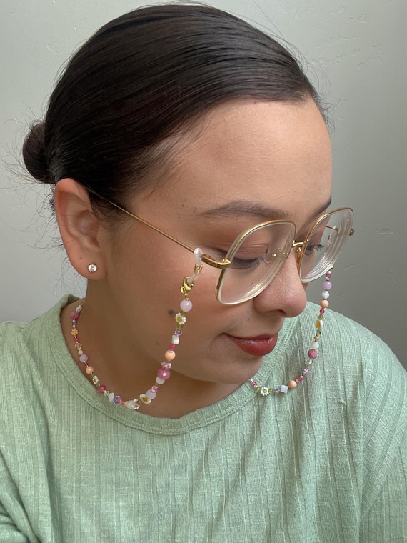 Lola Eyeglasses and Sunglasses Chain | Dainty Handmade Seed  display picture 3