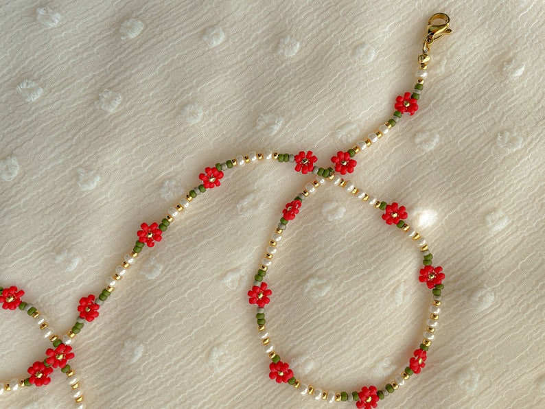 Eleanor Necklace Delicate Poinsettia Flower Necklace Dainty Seed Bead Choker image 5