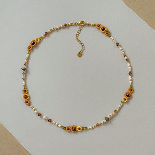 Collier Betsy | délicat collier tournesol | Bijoux délicats en perles de rocaille | Collier tendance automne