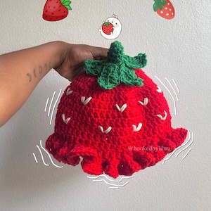 Strawberry Crochet Hat, Kawaii Bucket Hat, Cottagecore Ruffle Hat, Handmade Fruit Hat, Red Berry Hat, Gift for Her, Fairycore Accessory