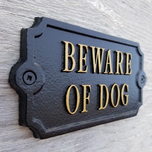 Cast Aluminum Beware of Dog Sign: Painted Metal Plaque
