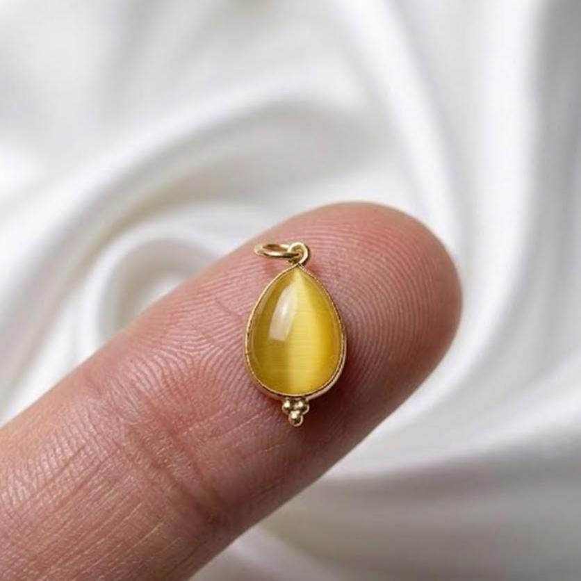 18k Solid Gold Pear Charm: Handmade Yellow Monalisa Pendant