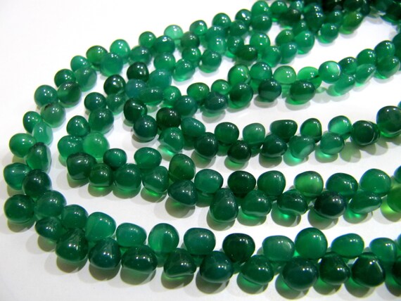 Natural Green Onyx Onion Shape Plain Smooth 6 to 8mm Size Side Drilled Beads Strand 8 Inches Long Wholesale Prices Jewelry making beads