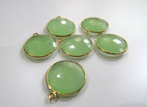 Green Chalcedony Round coin Shape 20mm Briolette Faceted Single Loop Bezel Connectors Jewelry making Bezel Sold Per Piece