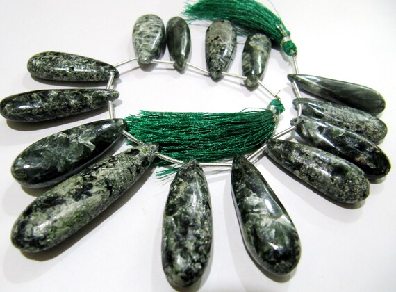 Natural Seraphinite Pear Shape Plain Smooth Briolette beads 10x35mm To 13x40mm Graduated Jewelry Making Beads Strand 8 Inches Long Beads