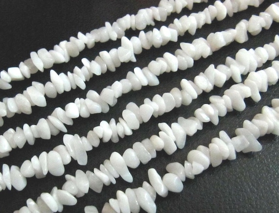 Natural White Agate Uncut Free shape Chip Beads 4mm-8mm Graduated best Quality Beads Strand 34inch Long Jewelry making uncut gemstone