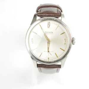 Nivada watch, manual winding, 34mm, subsecund.