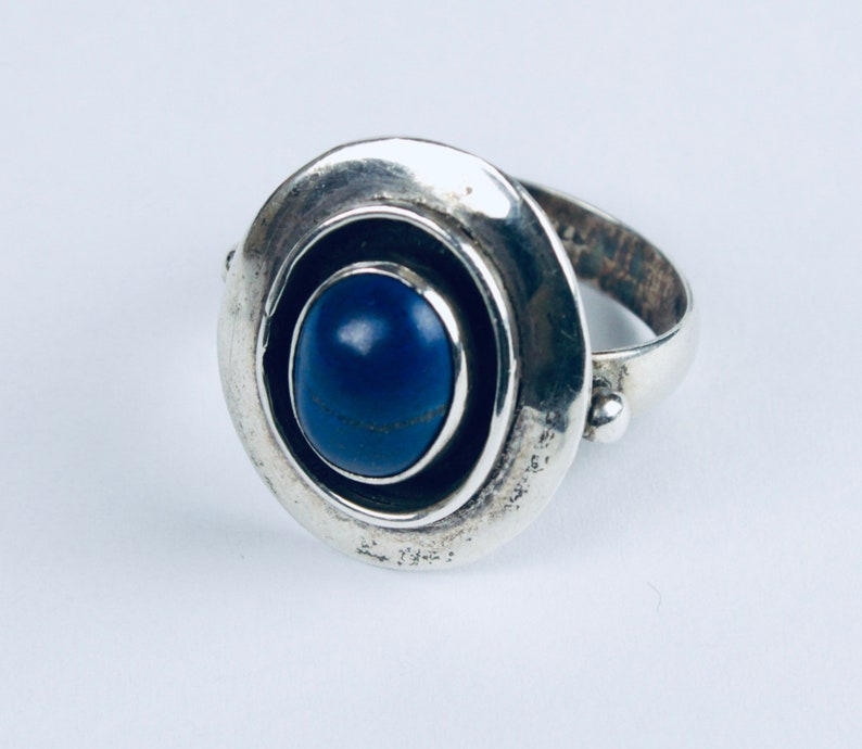 sterling ring with Lapis lazuli stone