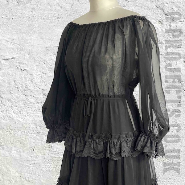 Superbe robe en mousseline noire vintage des années 1970, prairie patineuse en dentelle, Gillian Paul, paysanne, bardot, bohème, gitane, gothique, punk, mercredi du 8 au 12 ?