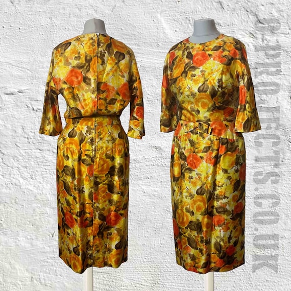 1950's vintage wiggle dress, bright floral print,… - image 1