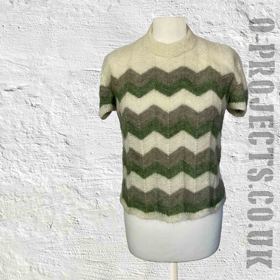 Hand knitted, vintage, chevron, jumper, pullover,… - image 1