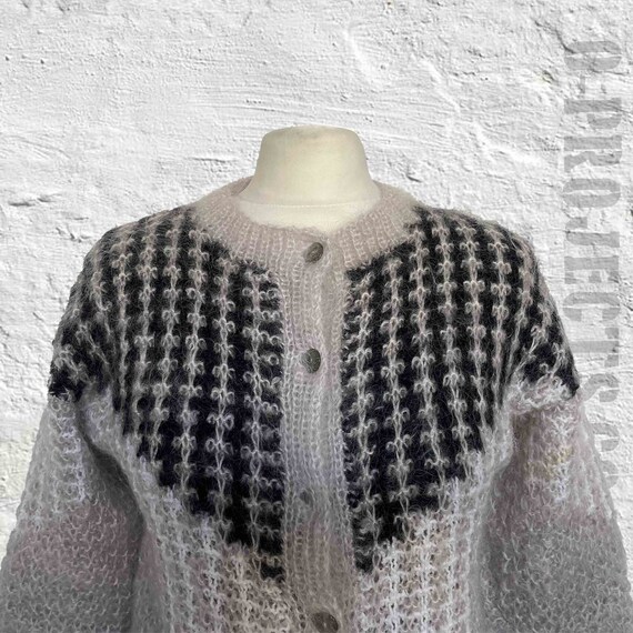 Vintage hand knitted cardigan, chevron pattern, o… - image 6