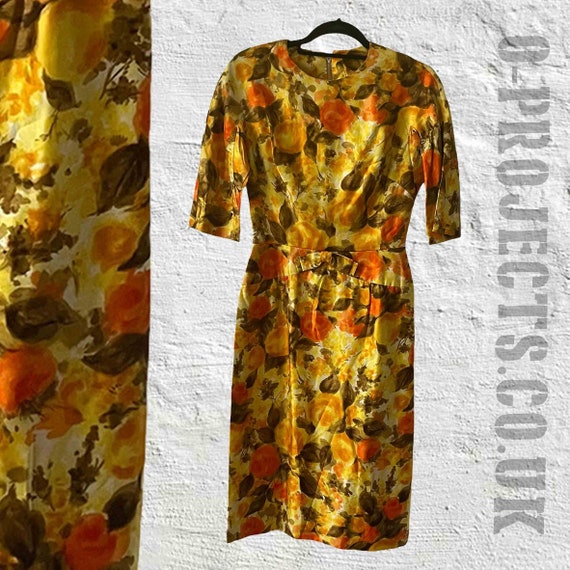 1950's vintage wiggle dress, bright floral print,… - image 3