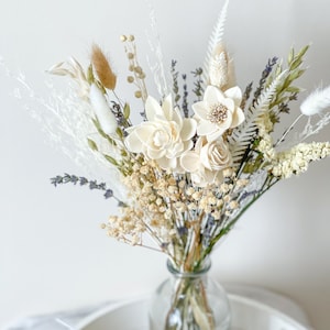 Natural Wedding Babyshower Sola Wood Flowers in mix with Dried flowers, Natural  flowers arrangement, neutral tan white centerpiece