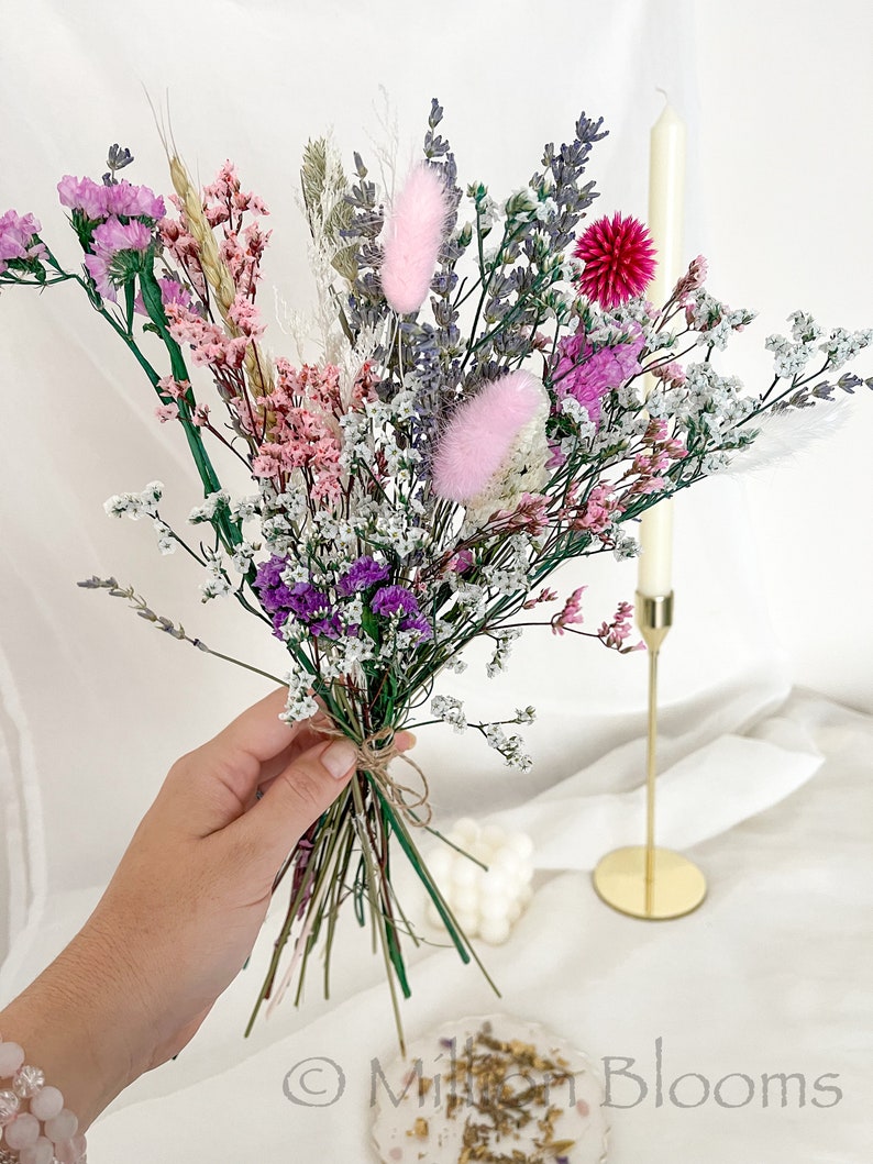 pink centerpiece, dried flowers centerpiece, bunny tails dried flowers arrangement, happy flowers from million blooms