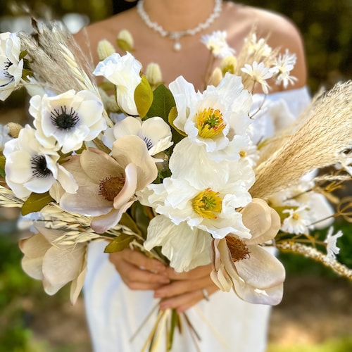 Brown Solo Wood Flower in a Mix With Natural Dried and Preserved