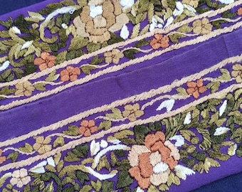 Vintage Hand Embroidery Sari Border, Antique Embroidered Trim, Ethnic Ribbon