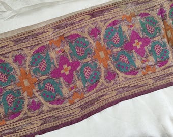 Vintage Banarasi Silk Saree Border: Indian Brocade Trim