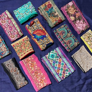Lot de gros Sari Scraps Embellissements Swatch Saree Patchs en tissu assortis Junk Journal Fournitures d'artisanat Rubans de collage Garnitures de bordure ST2