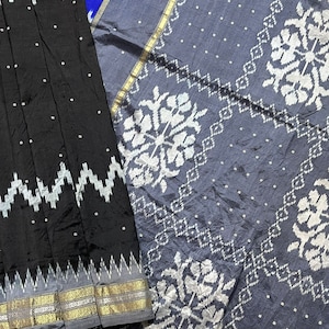 Vintage Pure Silk Saree Pochampally Hand Woven Ikat Patola Indian Sari Fabric 5Yard Craft Ethnic Golden Zari BorderThis unique vintage saree