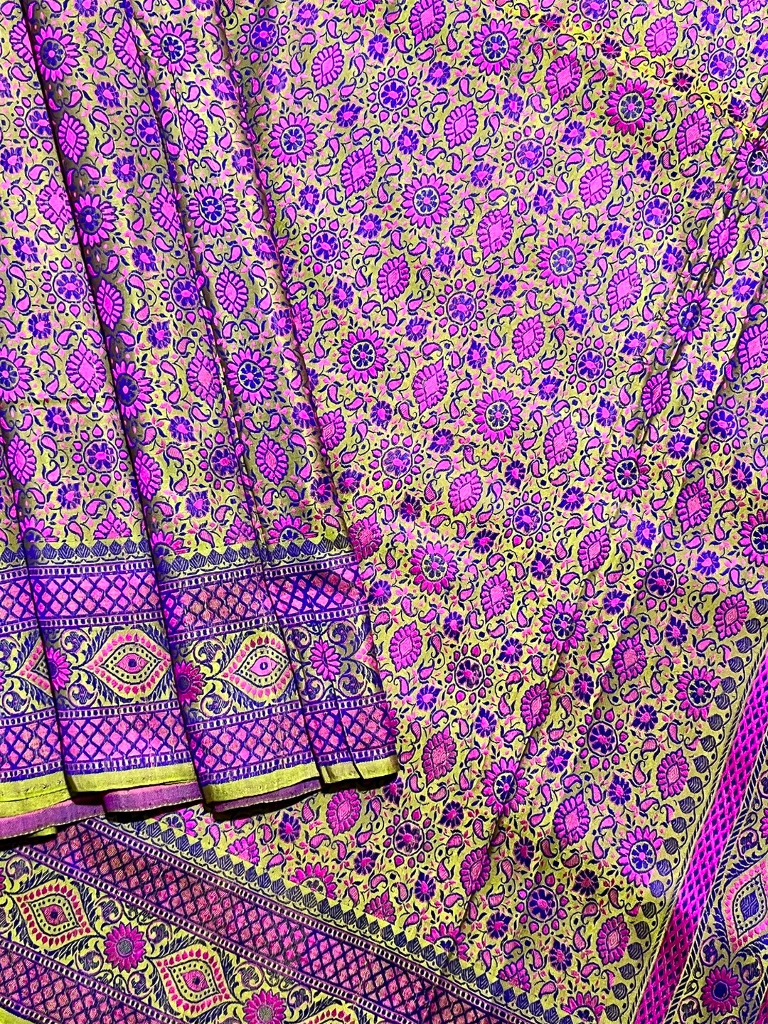 FREE EXPEDITED SHIPPING Indian Vintage Green Heavy Saree Pure Satin