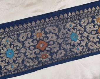 Vintage Banarasi Silk Saree Border: Indian Brocade Trim